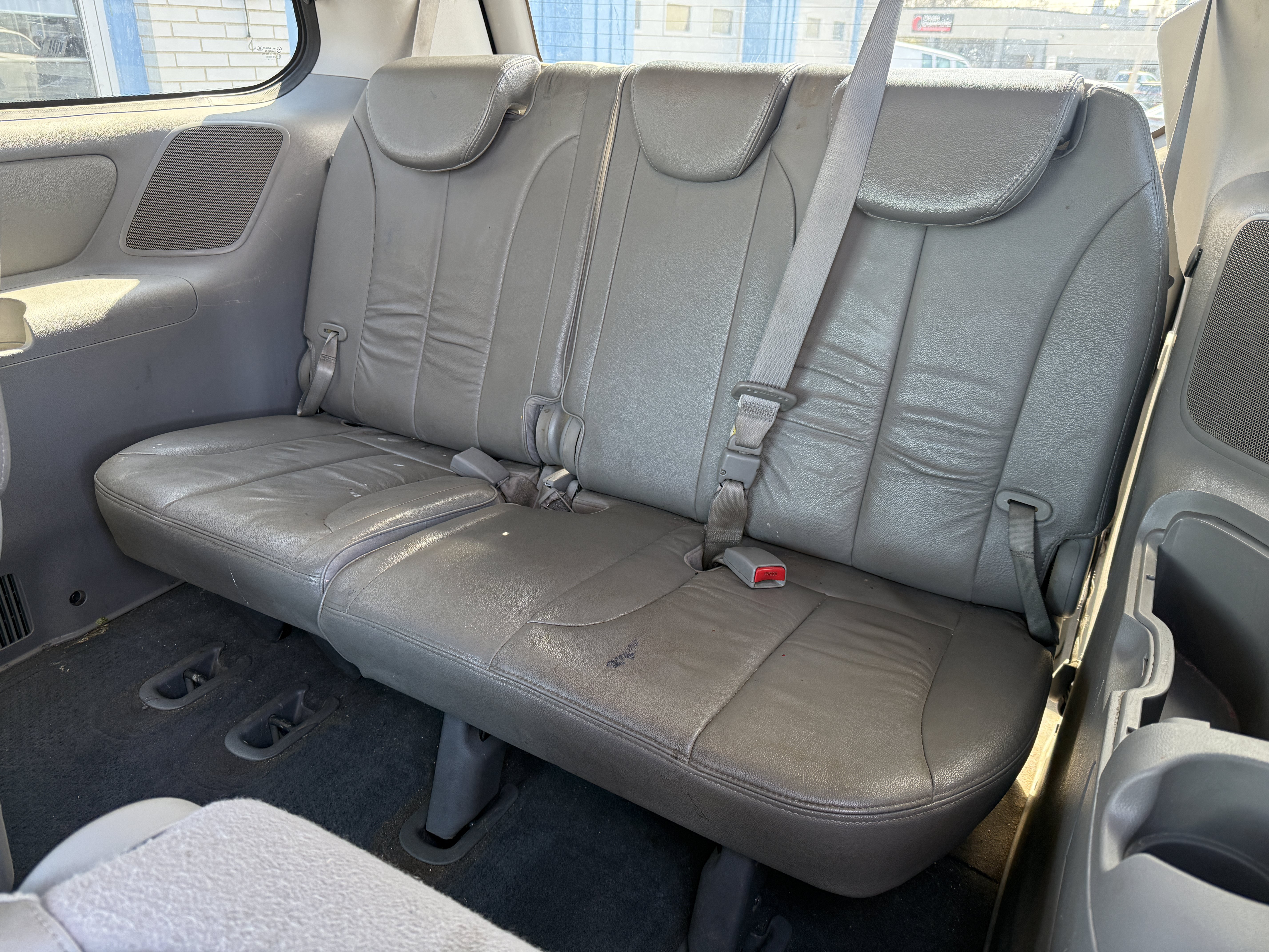 Used 2014 Kia Sedona EX w/ Luxury Package FWD image 17