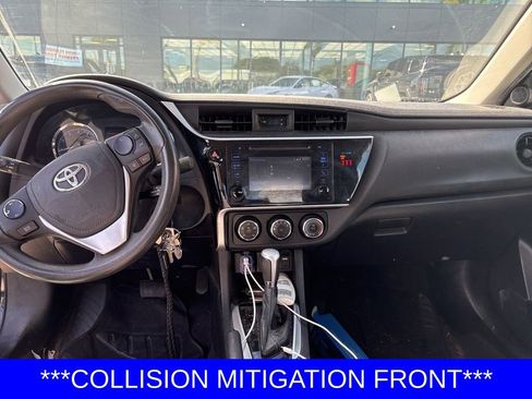 Used 2018 Toyota Corolla L image 4