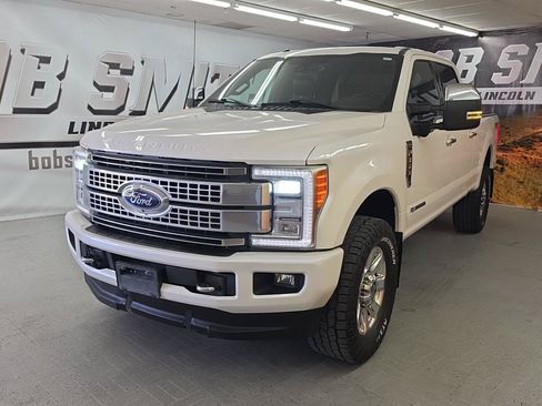 Used 2017 Ford F350 Platinum w/ Platinum Ultimate Package AWD/4WD image 17