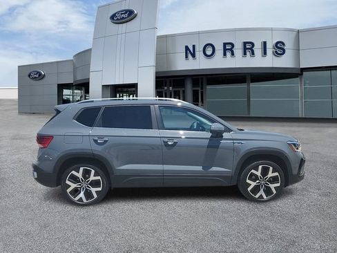 Used 2023 Volkswagen Taos SEL AWD/4WD image 5