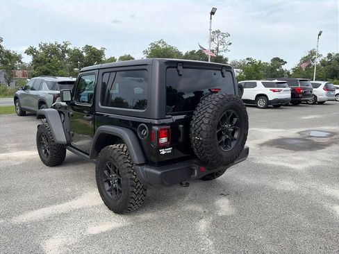Used 2026 Jeep Wrangler Sport AWD/4WD image 5