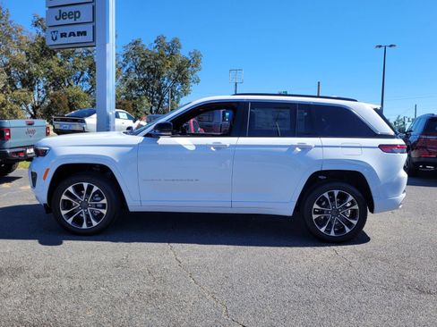 New 2025 Jeep Grand Cherokee Overland image 2
