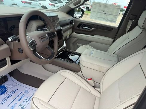 New 2026 GMC Yukon XL Denali AWD/4WD image 16