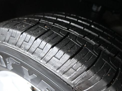 Used 2022 Chrysler Pacifica Touring-L FWD image 31