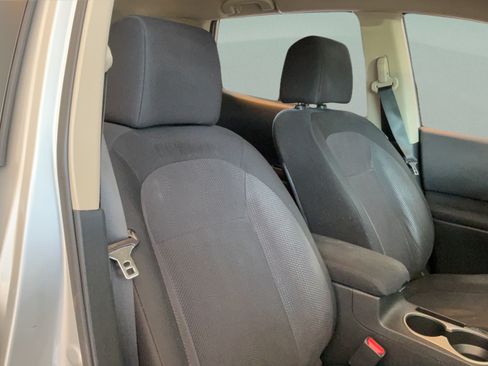 Used 2013 Nissan Rogue S w/ Special Edition Pkg FWD image 27