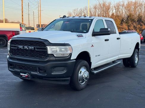 Used 2022 RAM 3500 Tradesman image 11