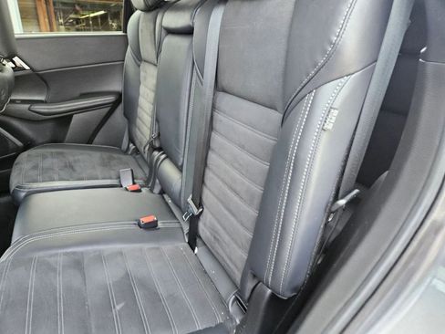 Used 2024 Mitsubishi Outlander SE AWD/4WD image 27