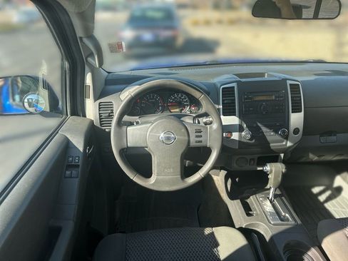 Used 2012 Nissan Frontier SV image 12