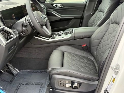 New 2026 BMW X5 M60i w/ Executive Package image 17