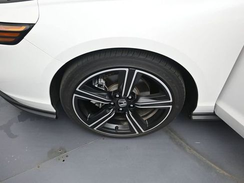 Used 2024 Honda Accord Sport image 35