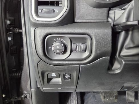 New 2026 RAM 1500 4x4 Crew Cab image 15