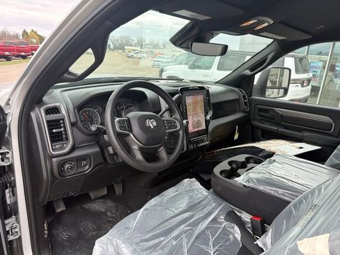New 2026 RAM 2500 Tradesman AWD/4WD image 12