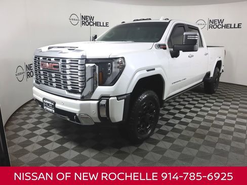 Used 2025 GMC Sierra 3500 Denali image 1