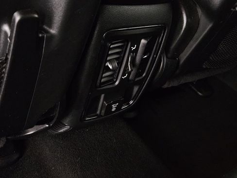 Used 2020 Jeep Grand Cherokee Altitude RWD image 26