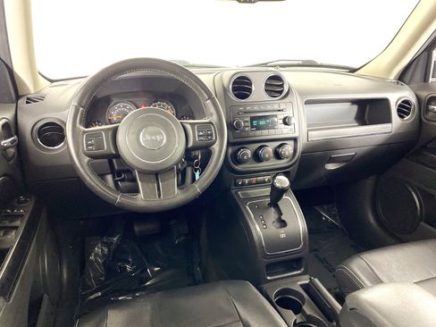 Used 2016 Jeep Patriot High Altitude image 19