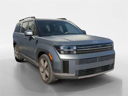 Used 2024 Hyundai Santa Fe Limited image 2