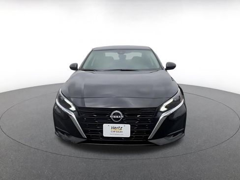 Used 2025 Nissan Altima 2.5 SV FWD image 4