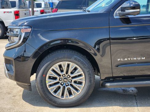 New 2026 Ford Expedition Platinum AWD/4WD image 9