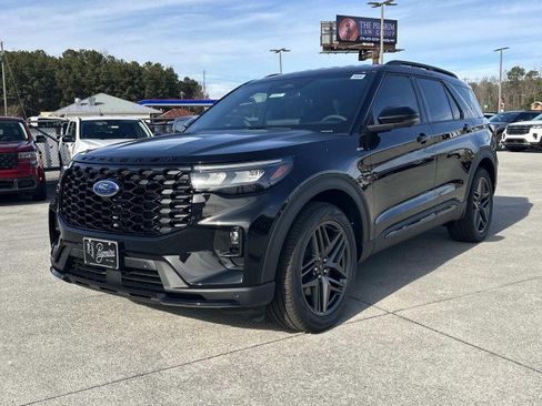 New 2026 Ford Explorer ST-Line w/ ST-Line Street Pack image 3