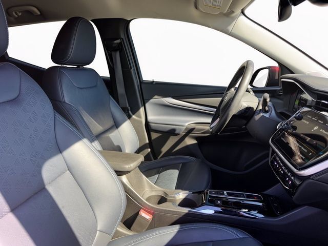 Used 2023 Chevrolet Bolt EUV LT w/ Convenience Package FWD image 30
