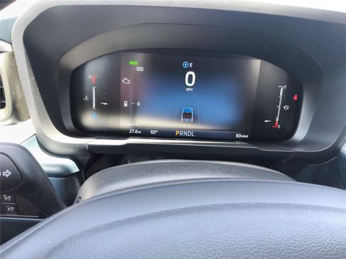 New 2026 Ford Maverick XLT w/ XLT Luxury Package FWD image 29