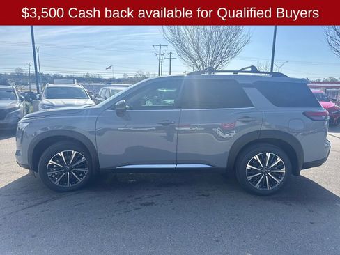 New 2026 Nissan Pathfinder Platinum image 4