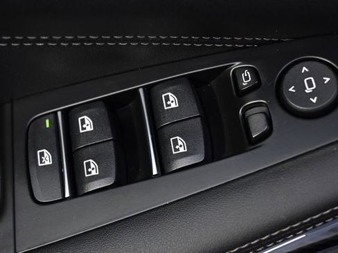 Used 2024 BMW X5 M60i w/ Climate Comfort Package image 24