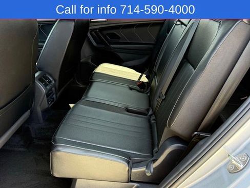 Used 2023 Volkswagen Tiguan SE R-Line FWD image 23