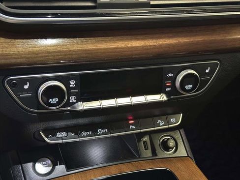 Used 2023 Audi Q5 2.0T Premium w/ Convenience Package image 29