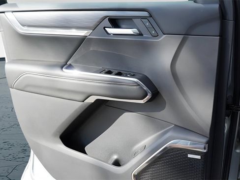 New 2026 GMC Acadia Elevation w/ LPO, Floor Liner Package image 17