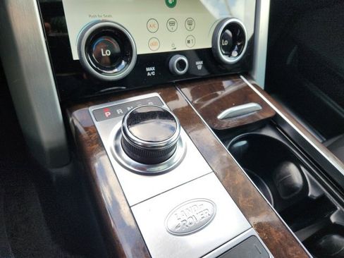 Used 2020 Land Rover Range Rover Long Wheelbase HSE image 32