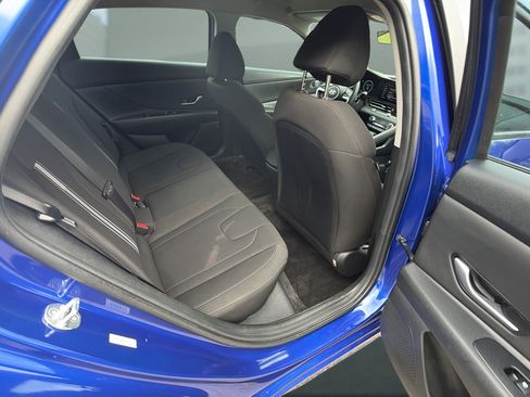 Used 2023 Hyundai Elantra SEL w/ Convenience Package FWD image 15