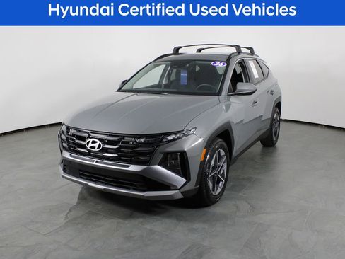 Used 2026 Hyundai Tucson SEL FWD image 2