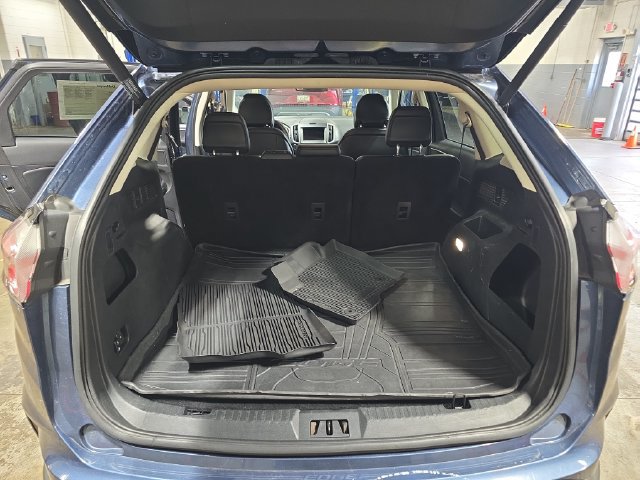 Used 2019 Ford Edge SEL w/ Equipment Group 201A AWD/4WD image 12