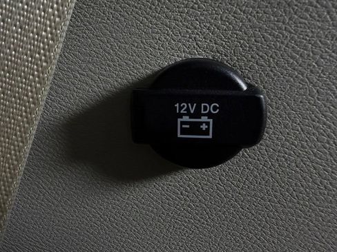 Used 2017 Chrysler Pacifica Touring-L Plus FWD image 12