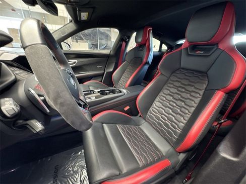 Used 2023 Audi RS e-tron GT image 11