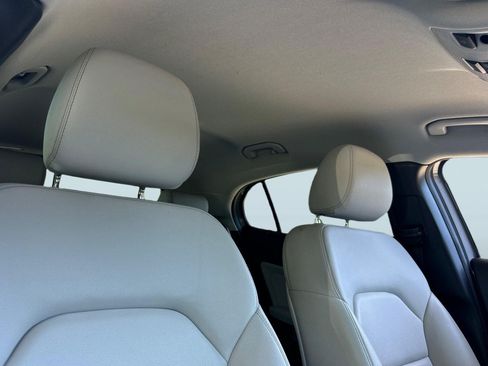 Certified 2020 Mercedes-Benz GLA 250 4MATIC image 23