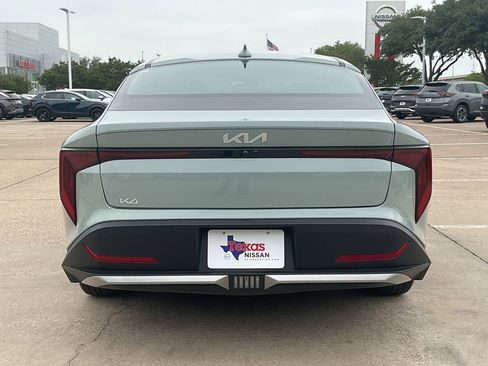Used 2025 Kia K4 FWD image 6