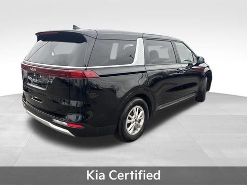 Used 2024 Kia Carnival LX image 8