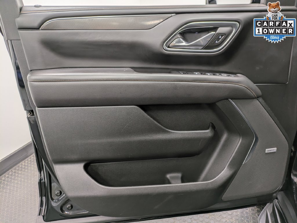 Used 2024 GMC Yukon AT4 w/ Technology Package AWD/4WD image 9