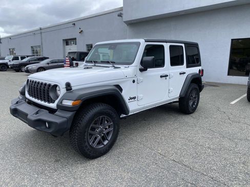 Certified 2025 Jeep Wrangler Unlimited Sport AWD/4WD image 4