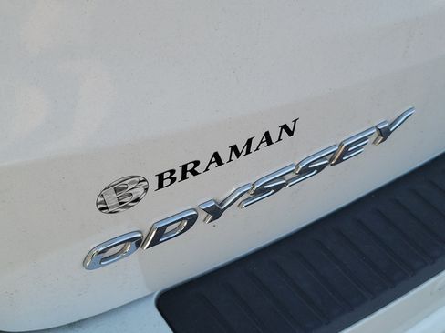 Used 2025 Honda Odyssey Touring image 5