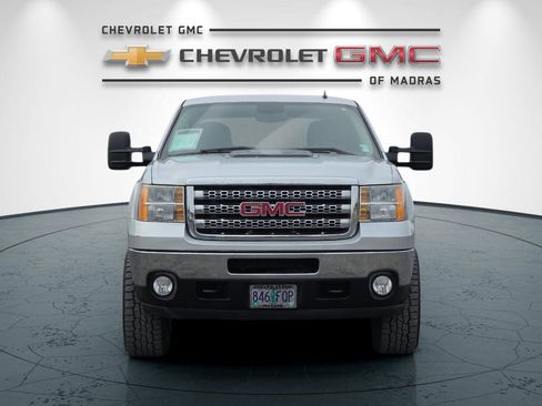 Used 2012 GMC Sierra 2500 SLE w/ SLE Preferred Package image 8