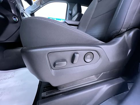 Used 2023 Chevrolet Silverado 1500 Custom AWD/4WD image 13