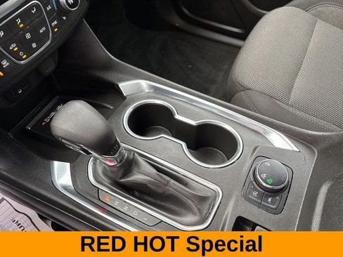 Used 2022 Chevrolet Traverse LT w/ LPO, Floor Liner Package AWD/4WD image 28