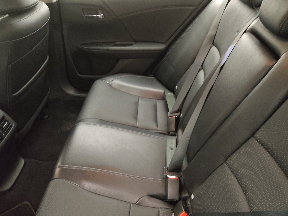 Used 2015 Honda Accord Touring image 18