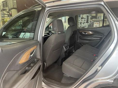 Used 2018 GMC Terrain SLE w/ Driver Convenience Package AWD/4WD image 17