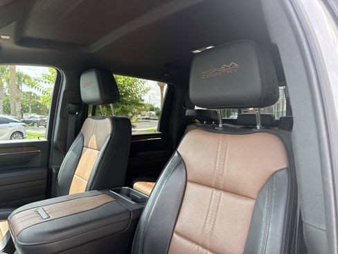 Used 2024 Chevrolet Silverado 2500 High Country w/ Technology Package AWD/4WD image 13
