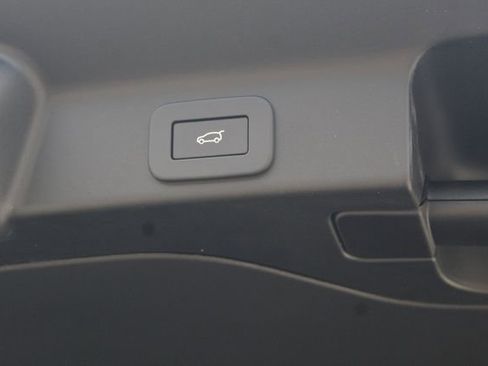 New 2026 Jaguar F-PACE R-Dynamic S image 13