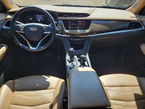 Used 2022 Cadillac XT6 Premium Luxury w/ Platinum Package AWD/4WD image 17